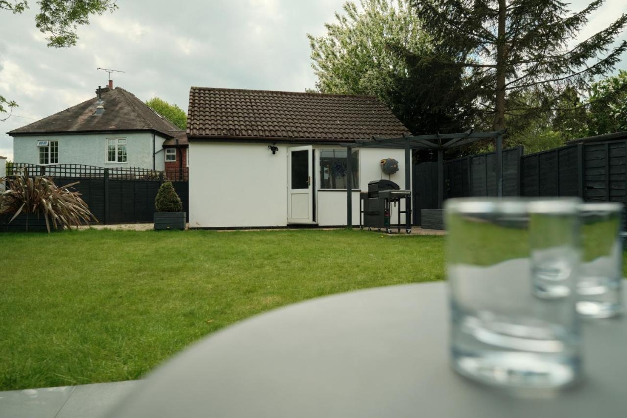 Modern Spacious House - Sleeps 16, Free Parking, Sun Terrace Nuneaton Exterior foto