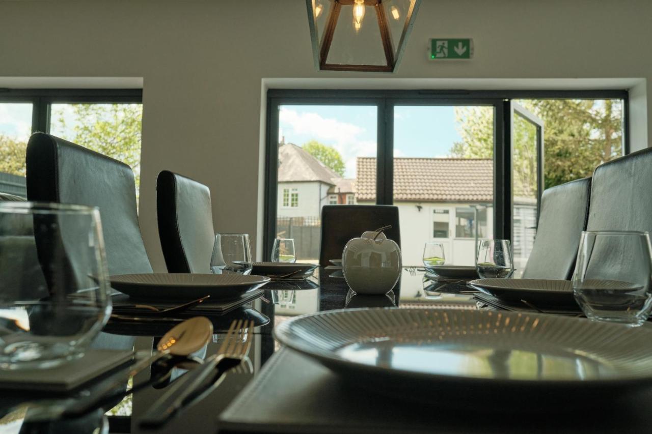 Modern Spacious House - Sleeps 16, Free Parking, Sun Terrace Nuneaton Exterior foto