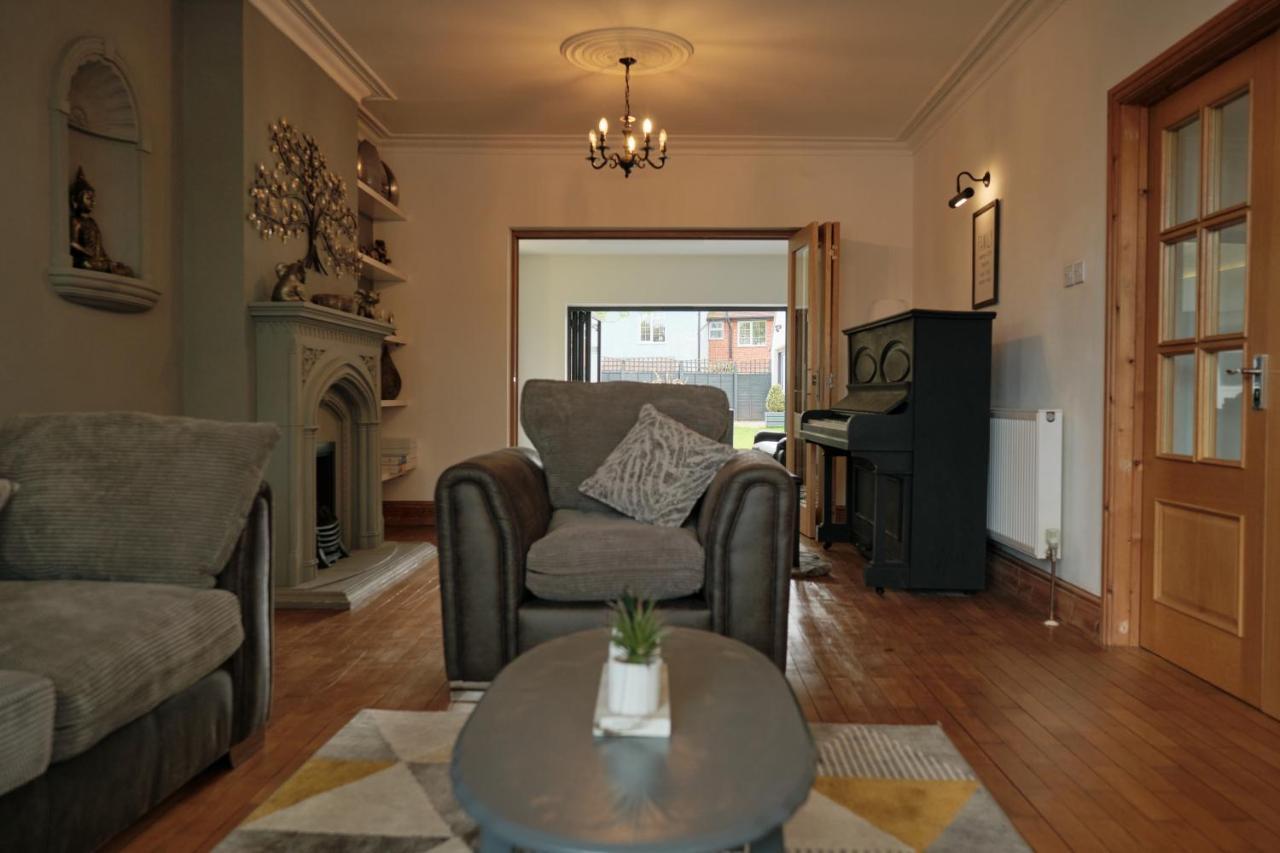 Modern Spacious House - Sleeps 16, Free Parking, Sun Terrace Nuneaton Exterior foto